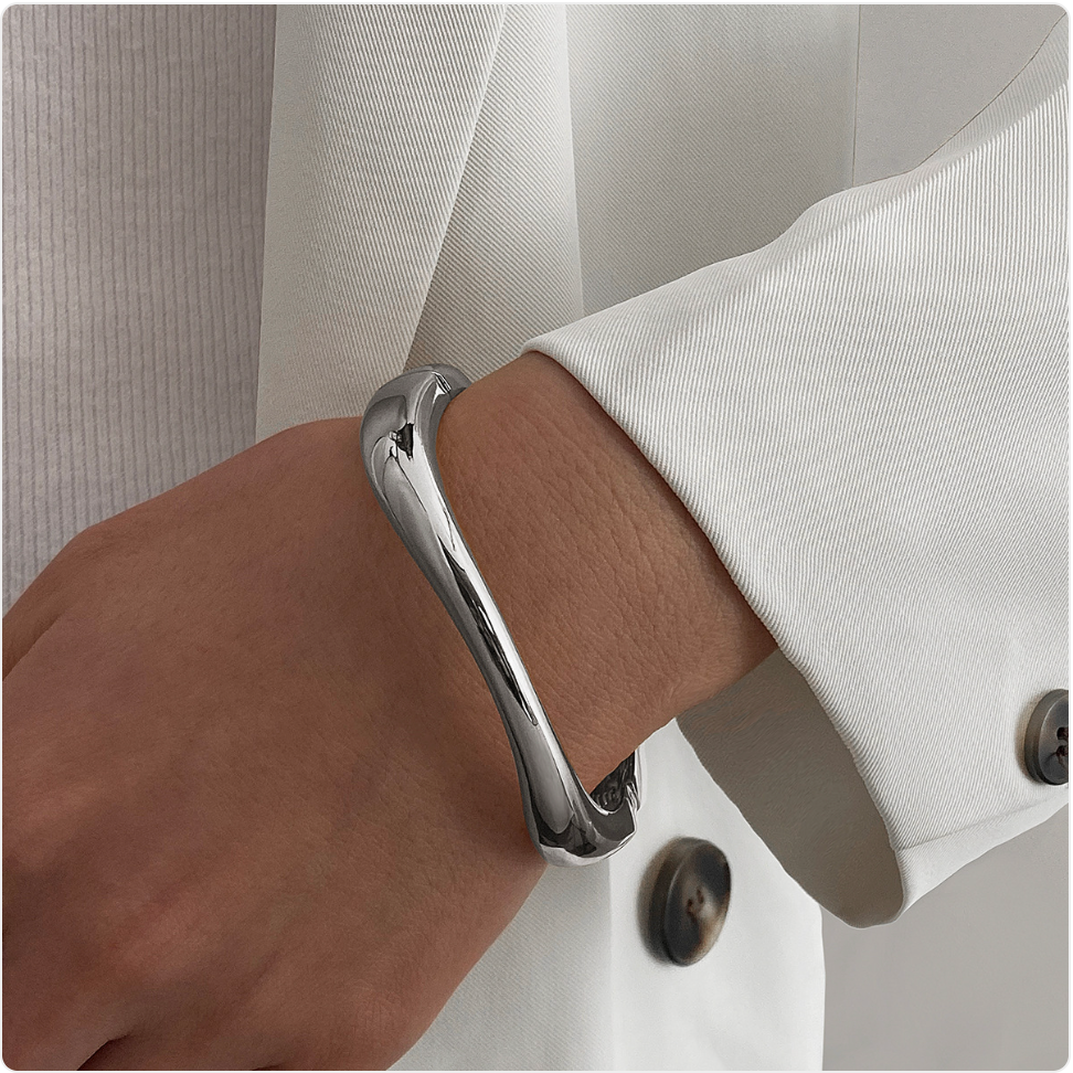 Glossy Metal Bracelet