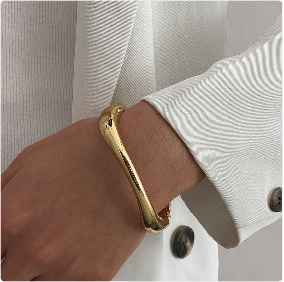 Glossy Metal Bracelet