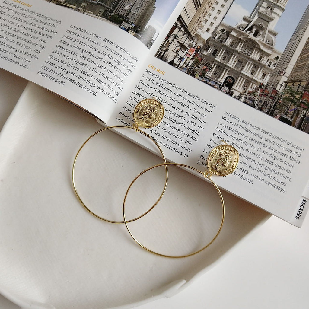 Queen Hoop Earrings, INS Style Gold Dangle Earrings