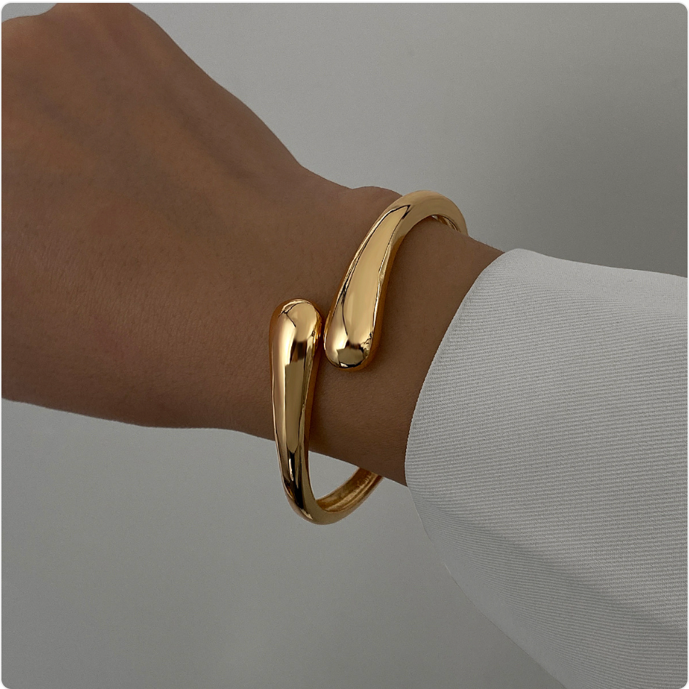 Glossy Metal Bracelet