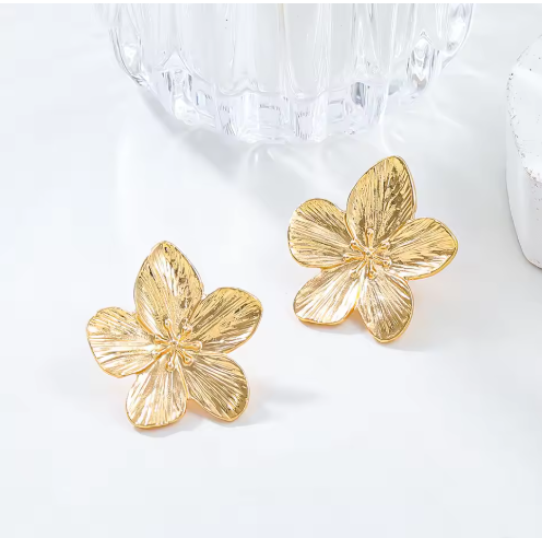 Matte Gold Flower Stud Earrings