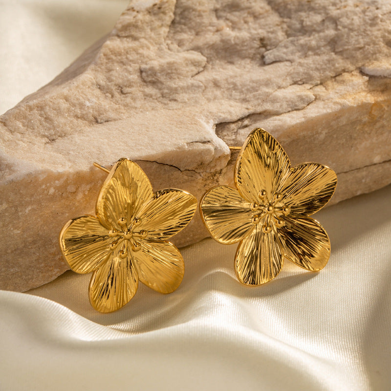 Matte Gold Flower Stud Earrings