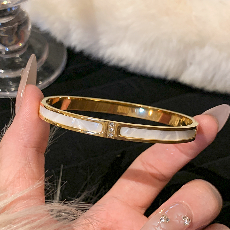 Round Bracelet