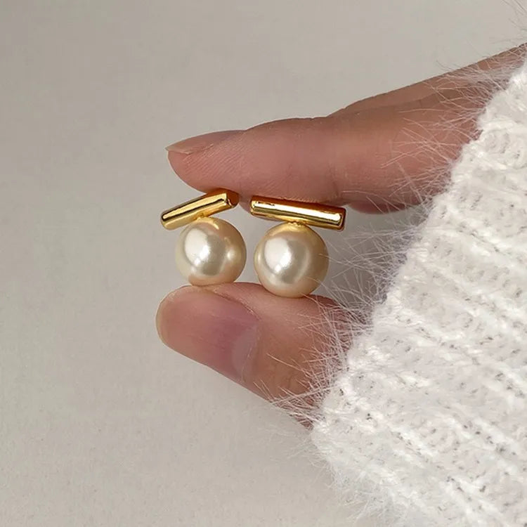 Women's Metal Pearl Stud Earrings
